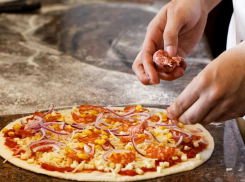 Пиццерию «Мафия» закрыли после внезапной проверки в Воронеже