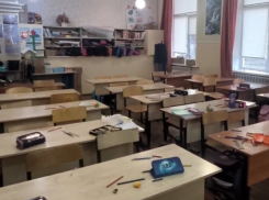 Ученики вынуждены ютиться в переполненной школе под Воронежем  