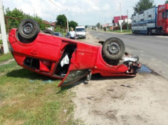 В сильной аварии в Воронеже пострадали два человека