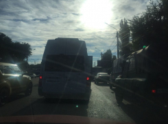 С утра воронежские улицы встали в пробки из-за аварий