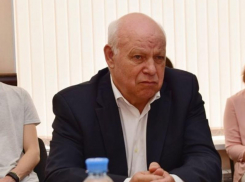 С багажом наград и бесценного опыта провел год депутат Ключников