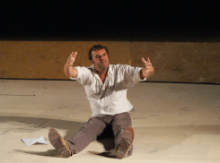 На Платоновфест в Воронеж привезут спектакль о старом гее 