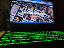 Женщина захотела встретить Новый год с заграничным мужчиной и потеряла деньги в Воронеже