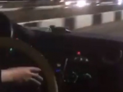 Сумасшедшая езда маршрутки в самоизолированном Воронеже попала на видео