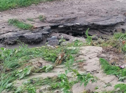 Ливень смыл улицу в Воронеже