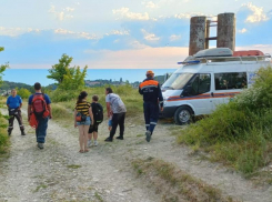 Воронежская семья с двумя детьми заблудилась по пути к сочинскому водопаду «Слезы Лауры»
