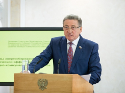 Опыт регионов-лидеров достоин изучения и применения, - сенатор Лукин