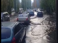 «Нужна подводная лодка»: о масштабном дорожном потопе рассказали воронежцы