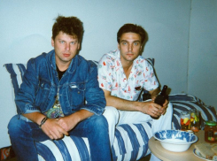 Помятого Юрия Хоя с легендой попсы 90-х показали на раритетном фото