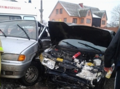 В Воронеже в результате ДТП сильно повреждены «пятнашка» и «десятка»