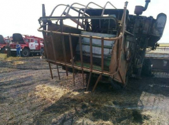 В Воронежской области загорелся комбайн