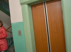 Воронежский суд посадил на 5 лет рецидивиста, грабившего девушек в лифте