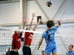 Воронежский «Кристалл» дома во второй раз кряду обыграл «всухую» «Академию-Казань»