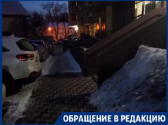 В бойкоте двора таксистами воронежцы обвинили свою УК