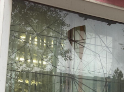 Как продвигается замена окон в поврежденном БПЛА доме на Левом берегу Воронежа