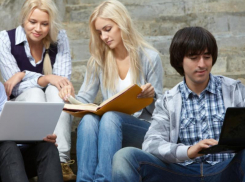 Студенты не всегда любят искать информацию с помощью мобильного интернета