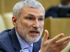 «Промышленники будут вкалывать, как святые, а банкиры будут жировать», – депутат Госдумы из Воронежа