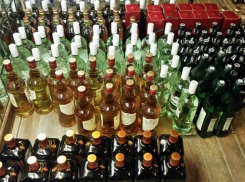 Тонну поддельного алкоголя нашли в частном доме воронежские полицейские