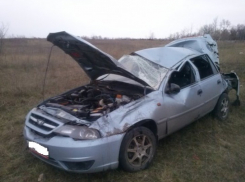 В Новохоперском районе перевернулась «Дэу-Нексия»: есть погибший