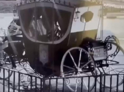 Каретный вандализм попал на видео под Воронежем