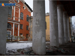 Дети депутатов не спешат ремонтировать одно из величественных зданий Воронежа 