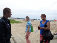 Обнаженный воронежец переплыл водохранилище