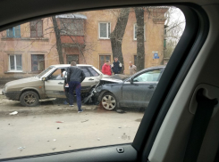 Последствия эпичной массовой аварии сняли в Воронеже 