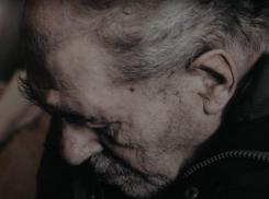 Втиралась в доверие, носила огурцы: 83-летний узник концлагеря подарил квартиру незнакомой женщине в Воронеже