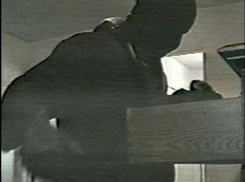 Ограбление кафе на Димитрова в Воронеже: налетчиков засняли видеокамеры