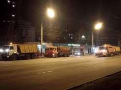 Действия зимней техники в бесснежную погоду объяснили в мэрии Воронежа