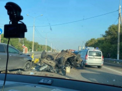 Стали известны подробности ДТП с опрокинутой машиной под Воронежем 