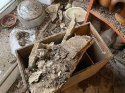 Опубликовано видео из воронежской квартиры, в которой рухнул потолок