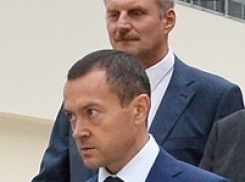  Версия: Олег Сумин после выборов губернатора пойдет на повышение