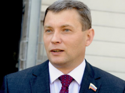 Николай Пигловский вместо проблем транспорта и бюджета занимается культурой и спортом