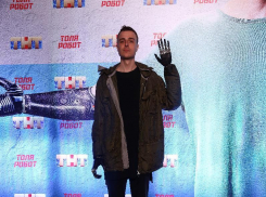 Протезы воронежского киборга заменили Александра Паля в сериале 