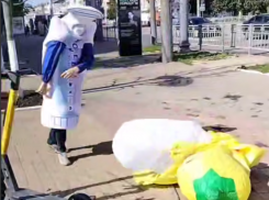 Эпичная бойня банана и зубной пасты произошла в центре Воронежа 