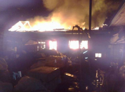 В Кантемировском районе из-за замыкания электропроводки загорелся дом