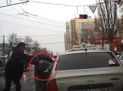 Конфликт на дороге в Воронеже: баллончик против ножа