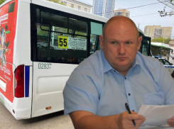 Два пожилых пассажира упали в маршрутке депутата Крутских, который просит поднять цену проезда в Воронеже