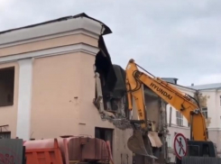 Опубликовано видео сноса корпуса театра оперы и балета в центре Воронежа