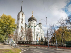 Воронежским автолюбителям запретят парковаться 26 апреля в центре Воронежа 