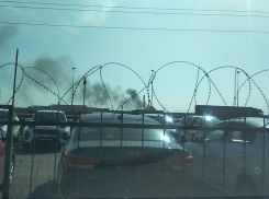 Дым со стороны тлеющего «Магнита» перепугал воронежцев