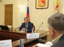 Власти Воронежа пригрозили, что незаконные киоски и павильоны будут сносить без суда