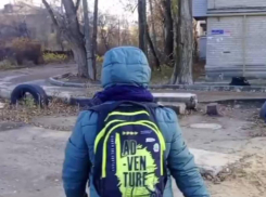 Тернистую дорогу к знаниям приходится преодолевать мальчику-инвалиду в Воронеже