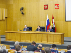 Почти 25 процентов избранных депутатов не приехали на заседание Воронежской облдумы