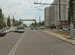 В Воронеже в Советском районе «Ниссан» сбил женщину