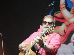 На концерте в Воронеже Борис Гребенщиков посвятил песню журналистам