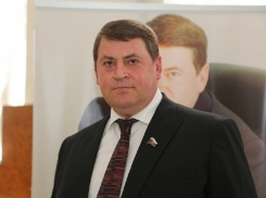 Бывший вице-губернатор Макин нашёл 33 тысячи рублей, чтобы расплатиться с приставами