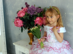 Непоседливая Катя Санина в полуфинале конкурса «Самая чудесная улыбка ребенка»