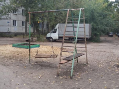 Общественники выявили восемь убогих детских площадок в Воронеже 
